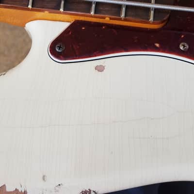 Fender Classic 60s Jazz. Heavy Relic 2018 Vintage White Relic Nitros Cellulose Lacquer. Beautiful Checking. image 21