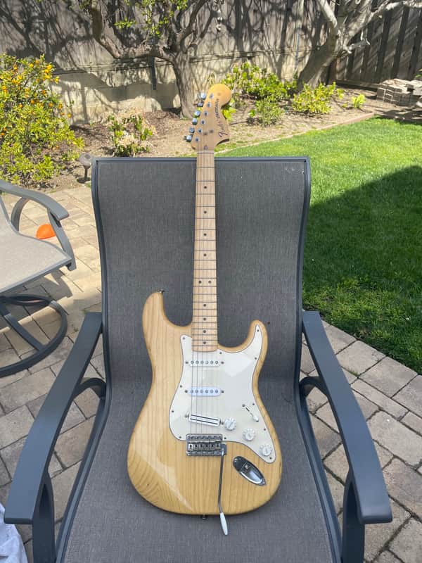 Fender 70s reissue natural strat. Upgraded pickups!! Stratocaster 2013 ish - Natural image 1