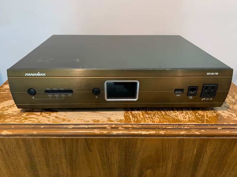 Panamax M5100-PM Power Conditioner and Surge Protector - Tested image 1