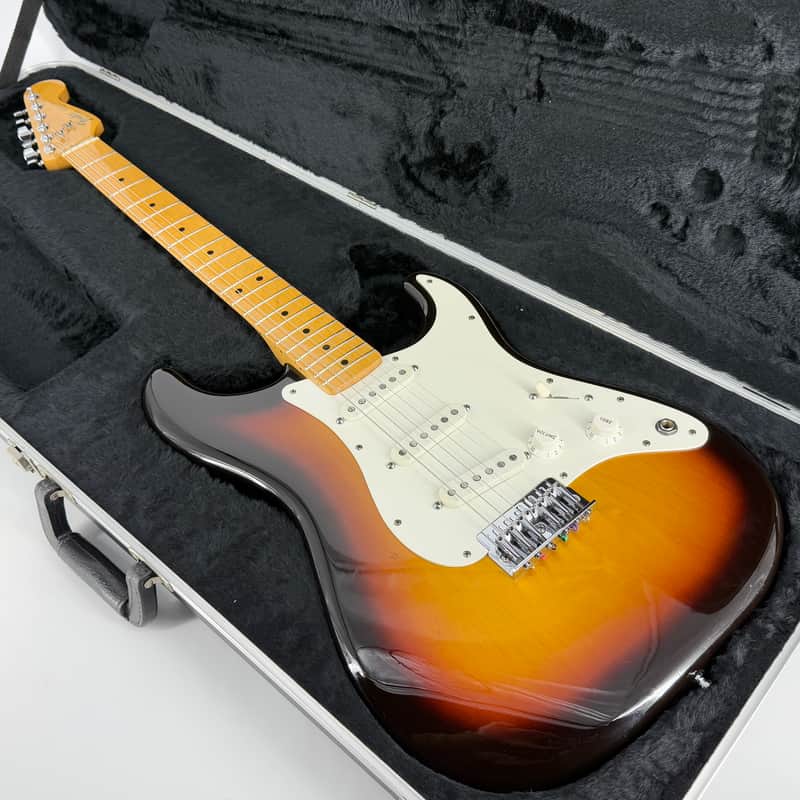 1983 Fender American Hardtail Stratocaster - Sunburst image 1
