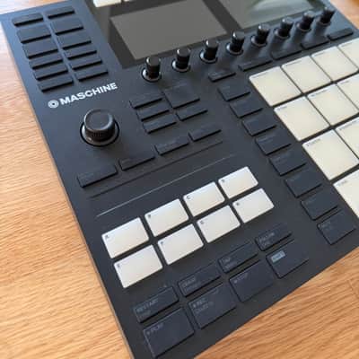 Native Instruments Maschine MKIII - Black image 3
