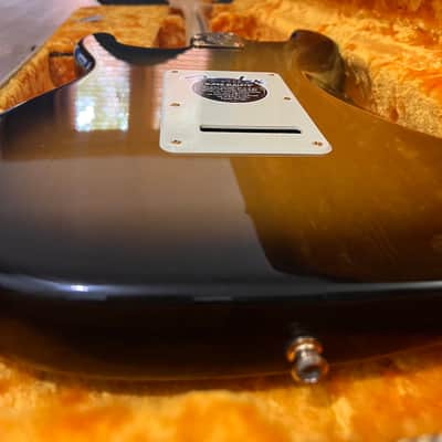 Fender 50th Anniversary American Deluxe Stratocaster 2004 - Sunburst image 7
