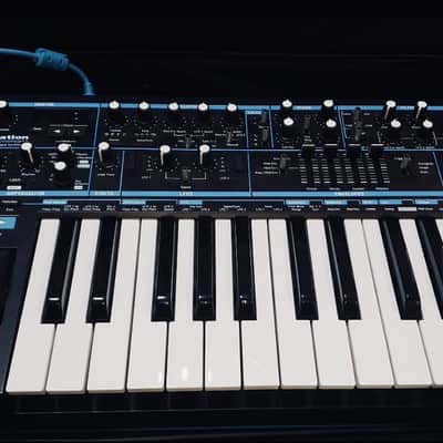 Novation Bass Station II 25-Key Analogue Synthesizer image 1