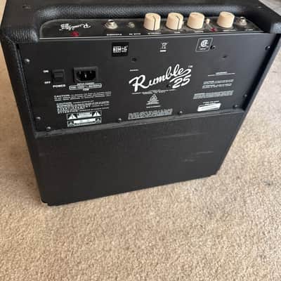 Fender Rumble 25 V3  Bass Combo Amp image 3