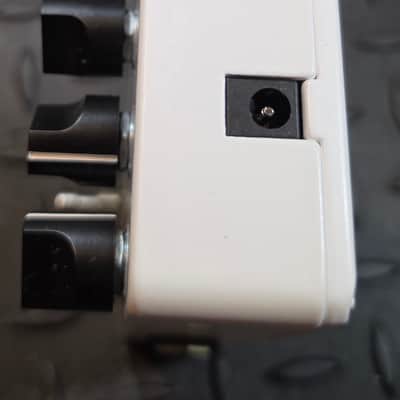 JHS 3 Series Delay 2020 - Present - White image 4