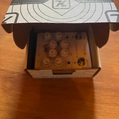 Keeley Caverns Reverb / Delay V2 2017 - Present - White image 5