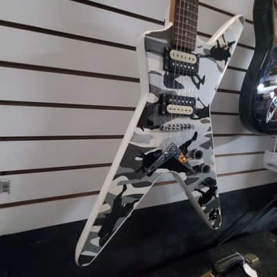 Dean Dimebag Dime O Flage ML 2020 - Present - Camoflage with fitted featherweight case image 2