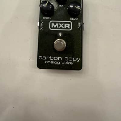 MXR Dunlop M-169 Carbon Copy Analog Delay Guitar Effect Pedal + Original Box image 2