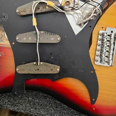1977 Fender Stratocaster Sunburst Electric Guitar w/ Original Case image 19