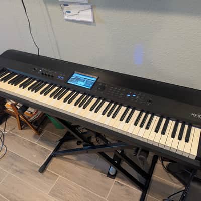 Korg KROME 88-Key Synthesizer Workstation