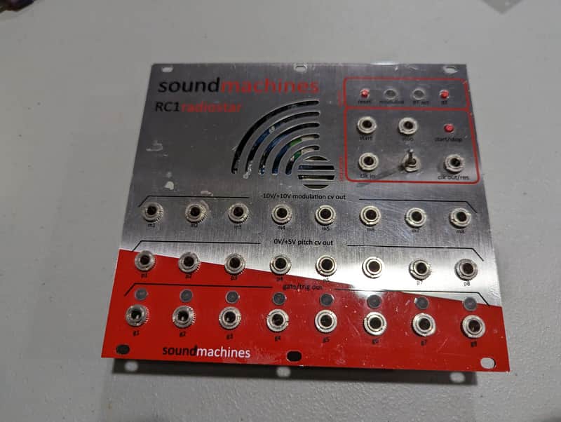 Soundmachines RC1 Radiostar Mobile Device Interface image 1