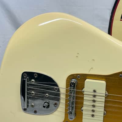 Squier J Mascis Jazzmaster Electric Guitar - Vintage White image 4