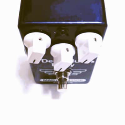 Mad Professor Deep Blue Delay Handwired image 2