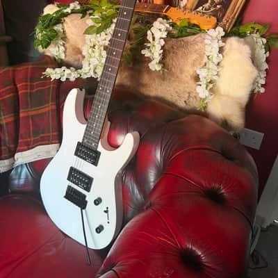Jackson JS Series JS12 Dinky with Amaranth Fretboard 2024 Snow White Full Pro Set Up, Frets Dressed, Rolled Edges image 4