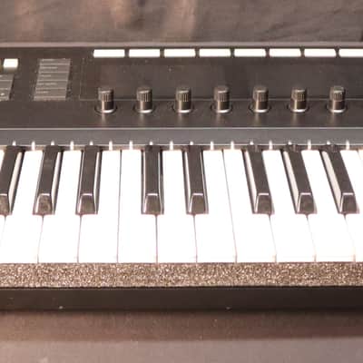 Native Instruments Komplete Kontrol S61 Mk2 - Black w/ License image 2