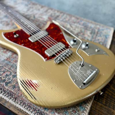 Novo Serus J LTD in Shoreline Gold over '64 3 Tone Sunburst (Authorized Dealer) image 6