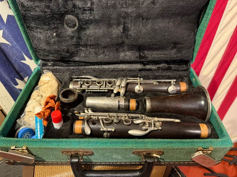 Normandy 7 Clarinet Circa 1970s - Black w/ Nice Case image 1