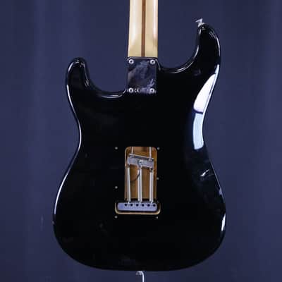 Fender Standard Stratocaster MIM 2015 Bild 2