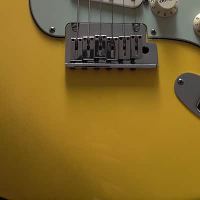 Fender Custom Shop Deluxe Stratocaster 2011 – Graffiti Yellow – OHSC – Fresh Setup image 15
