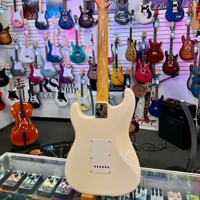 Fender American Vintage II 1961 Stratocaster®, Rosewood Fingerboard, Olympic White image 9