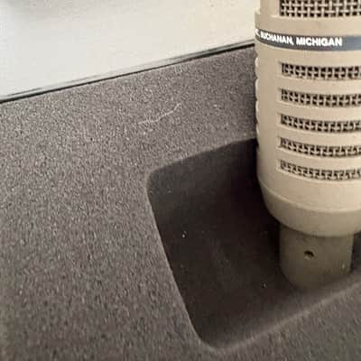 Electro-Voice PL10 Cardioid Dynamic Microphone 1980s - Beige image 4