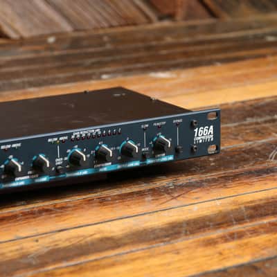 DBX 166A 2-Channel Compressor/Limiter 2010s - Black image 3