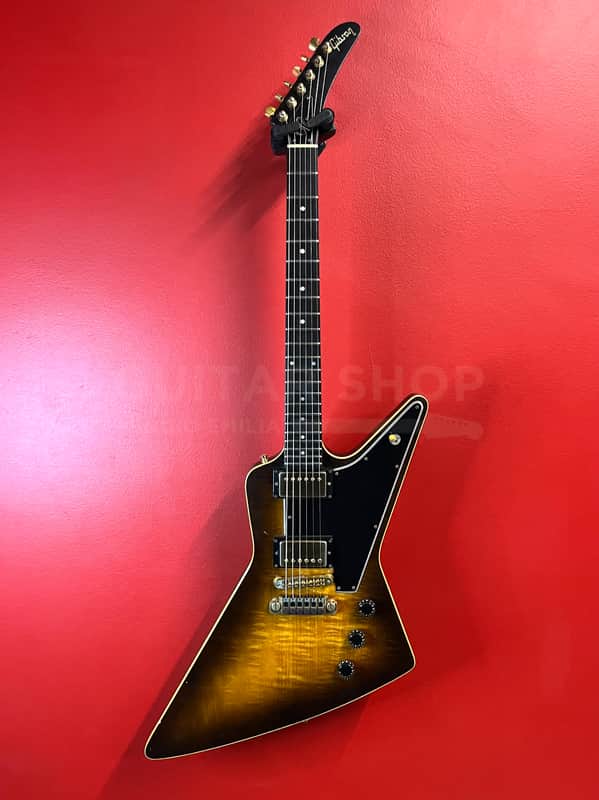 Gibson Explorer E2 CMT Curly Maple Top Tobacco Sunburst 1982