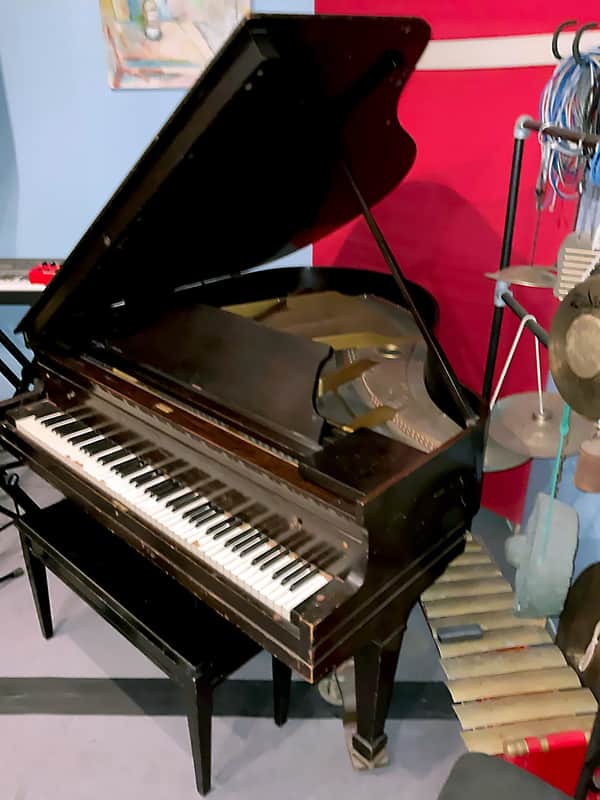 Krakauer Piano image 1