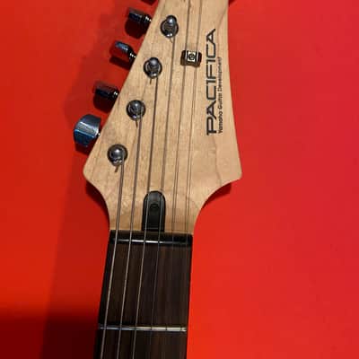 Yamaha PAC012DLX-OVS Pacifica Deluxe HSS with Rosewood Fretboard 2010 - Present - Old Violin Sunburst image 3