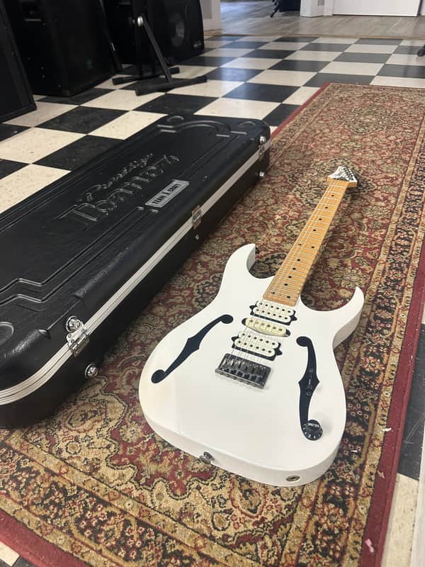 Ibanez PGM301-WH Paul Gilbert Signature 2003 - 2008 - White image 1