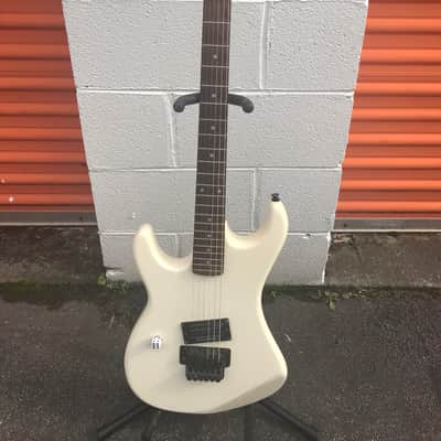 left handed  kramer striker S 100 image 5
