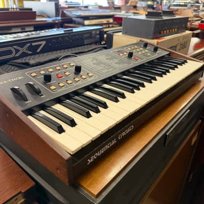 Sequential Circuits Six-Trak