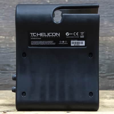 TC Helicon VoiceLive Touch Powerful Stand-Mount Vocal Effects Processor w/Adapter image 4