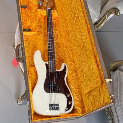 FENDER American Vintage II 1960 Precision Bass RW Olympic White image 6