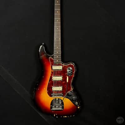 Fender Bass VI from 1961 in sunburst finish with case image 1