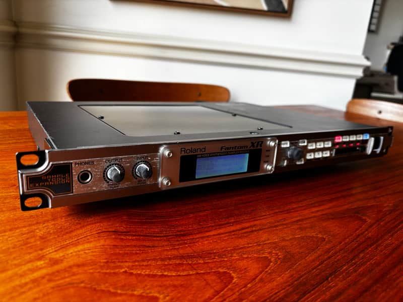 Roland Fantom-XR Rackmount Synthesizer Module