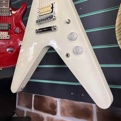 Gibson Brendon Small Snow Falcon Flying V Snow Burst 2013 Electric Guitar image 5