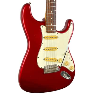 Fender Japan 62 Reissue Stratocaster 1993-1994 - Candy Apple Red image 2