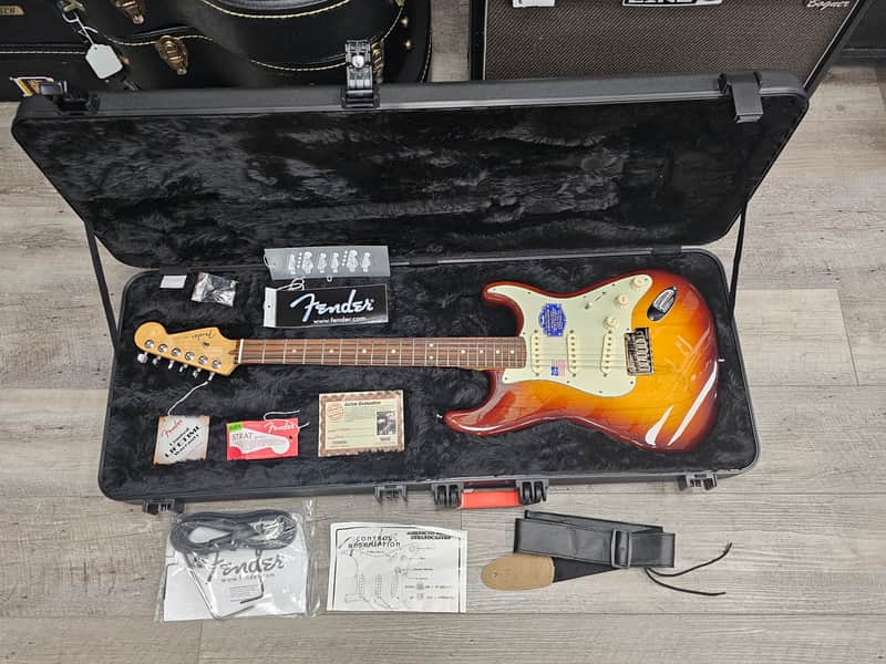 Fender Stratocaster American Deluxe 2015 w/ Case image 1