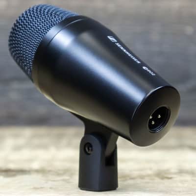 Sennheiser e 902 Dynamic Cardioid Bass / Kick Drum Instrument Microphone image 2