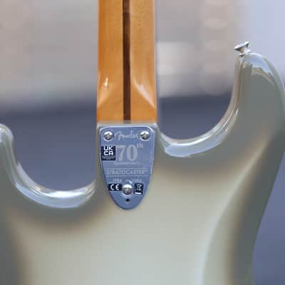 Fender 70th Anniversary Vintera II Stratocaster - Antigua image 8