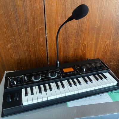 Korg Microkorg XL Plus Synthesizer with Vocoder w/ box, mic
