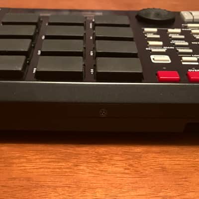 Akai MPC500 Music Production Center + Orig. Box **FOR REPAIR/PARTS-READ** image 3