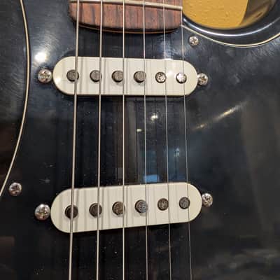 Fender Classic Series '70s Stratocaster with Rosewood Fretboard 2002 - Black w Seymour Duncan gig bag & locking strap image 17
