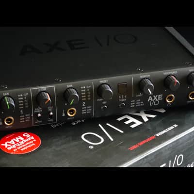 IK Multimedia AXE I/O USB Audio Interface 2019 - Present - Black image 2