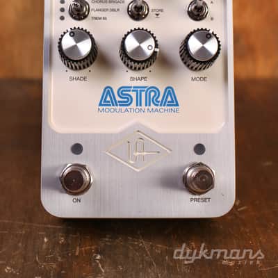 Immagine Universal Audio UAFX Astra Modulation Machine - 3