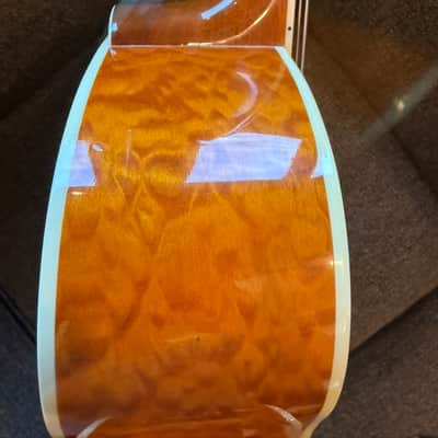 Michael Kelly Dragonfly Fretless Acoustic Bass 4 String with Fishman Electronics Blond Quilted image 23