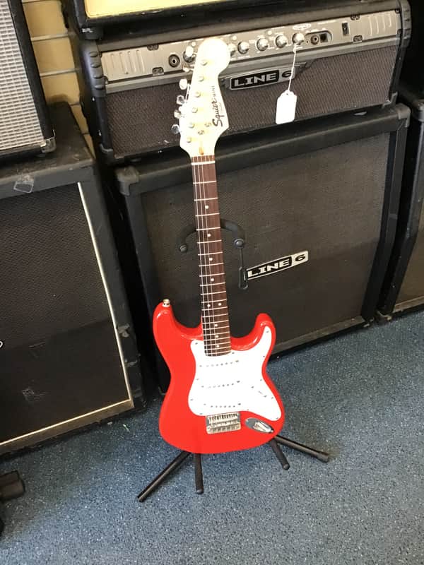 Squier MINI STRATOCASTER LATE 2000’s - RED image 1