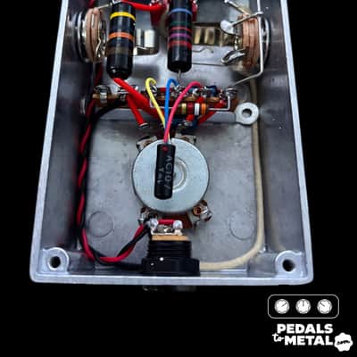 R2R Electric Pre-Amp 2022 - Present - Blue X8048 image 9