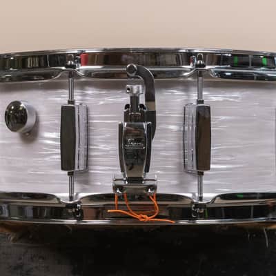 Pearl President Series 5.5x14 Phenolic White Oyster Snare Drum image 4